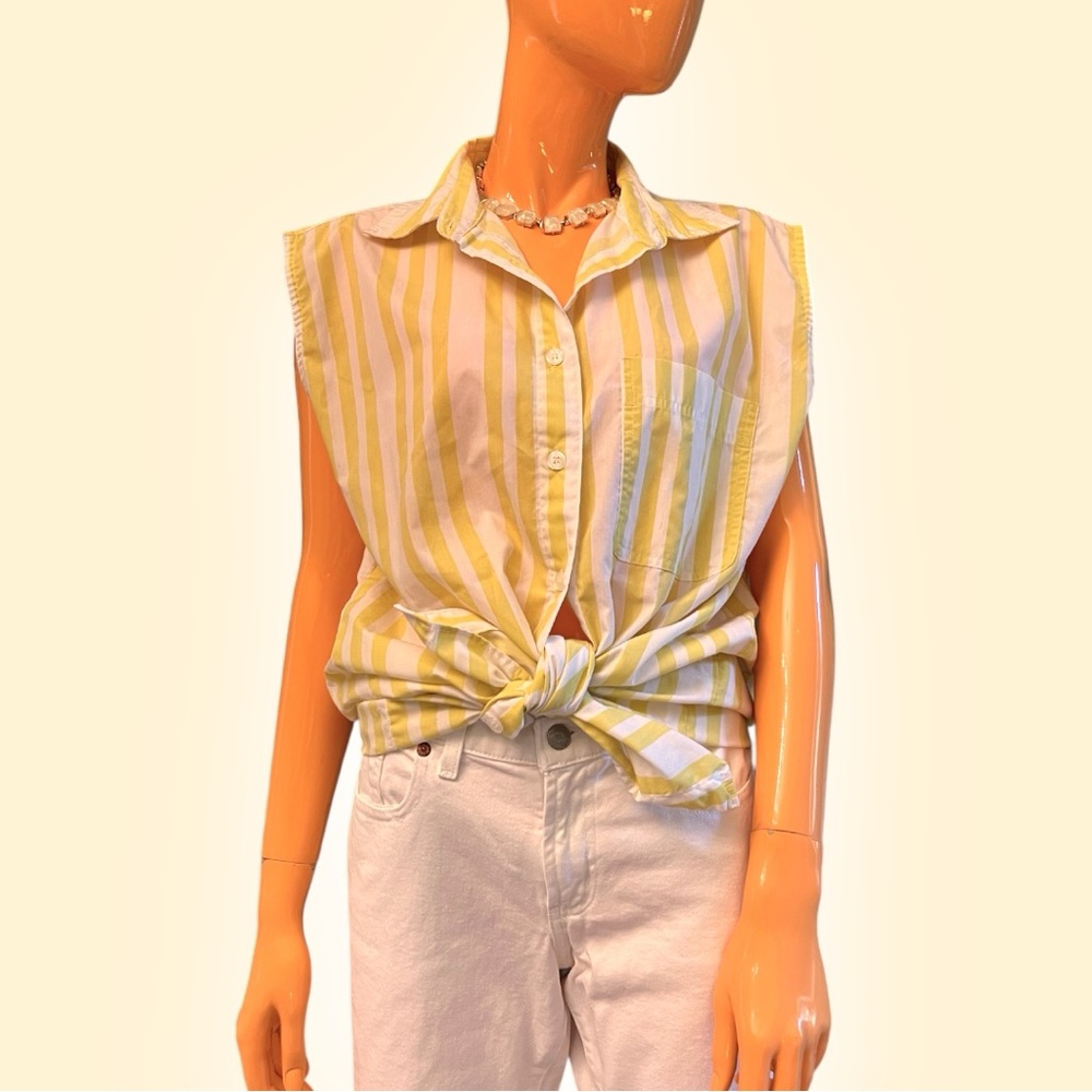 Simply Basic Sleeveless Button Down Collared Stri… - image 1